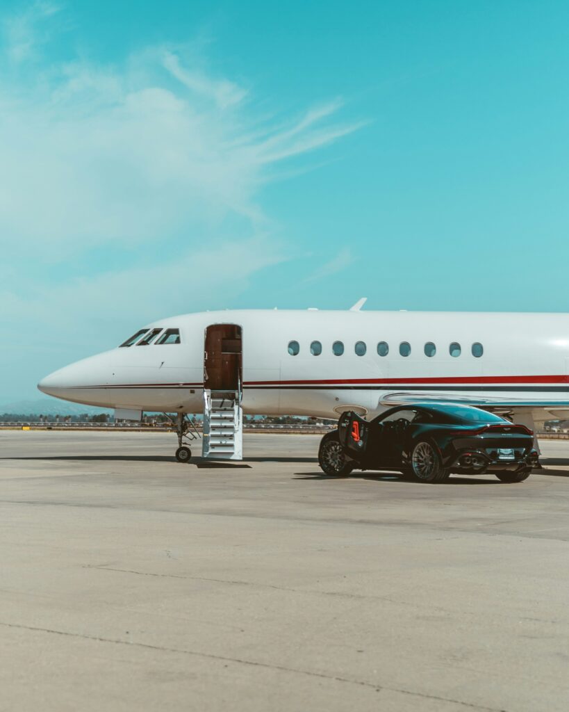 Private Jet Car Service to Opa-locka Executive Airport (OPF)