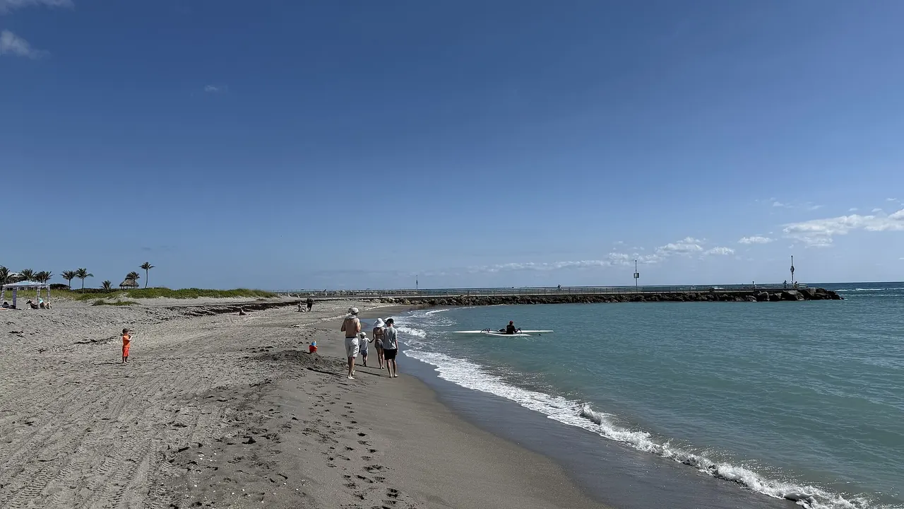 Jupiter beach looking north at Jupiter Beach Park