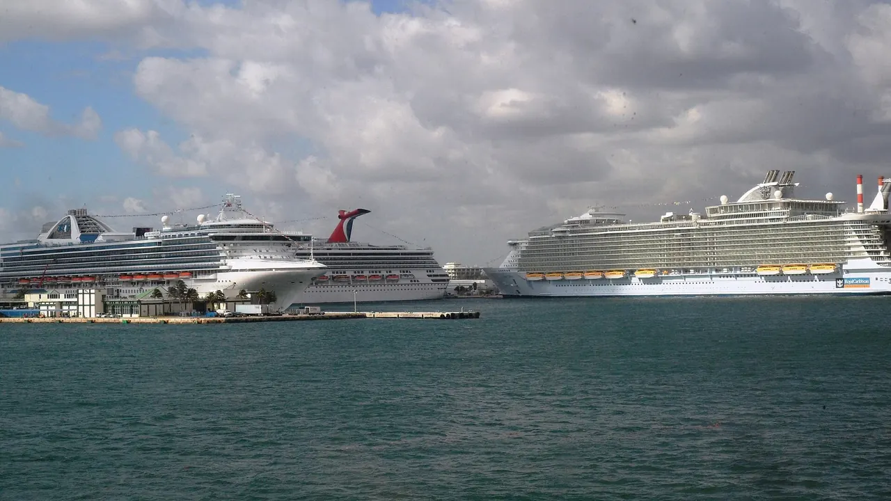 Cruise Ships Port Everglades Hollywood Florida