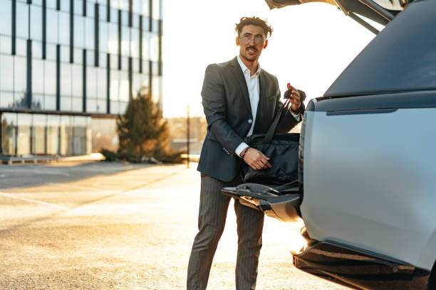 Book Car Service: MIA & Manalapan, FL – Black, SUV, Limo, Chauffeur