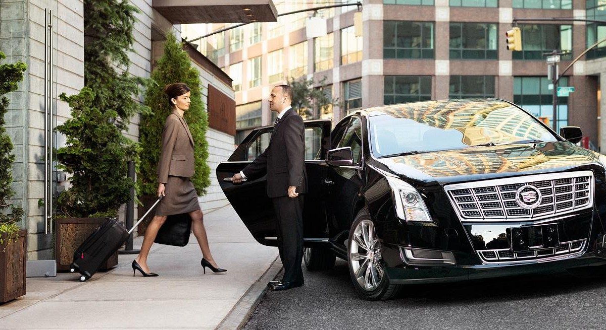 Book Car Service PBI Airport & Palm Beach Shores, FL – Black, SUV, Limo, Chauffeur